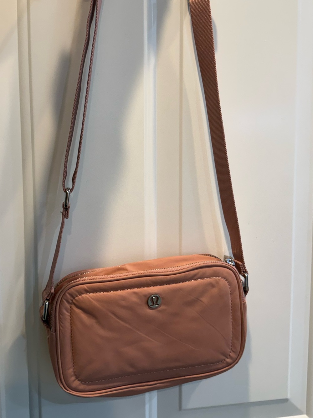 Lululemon small crossbody.